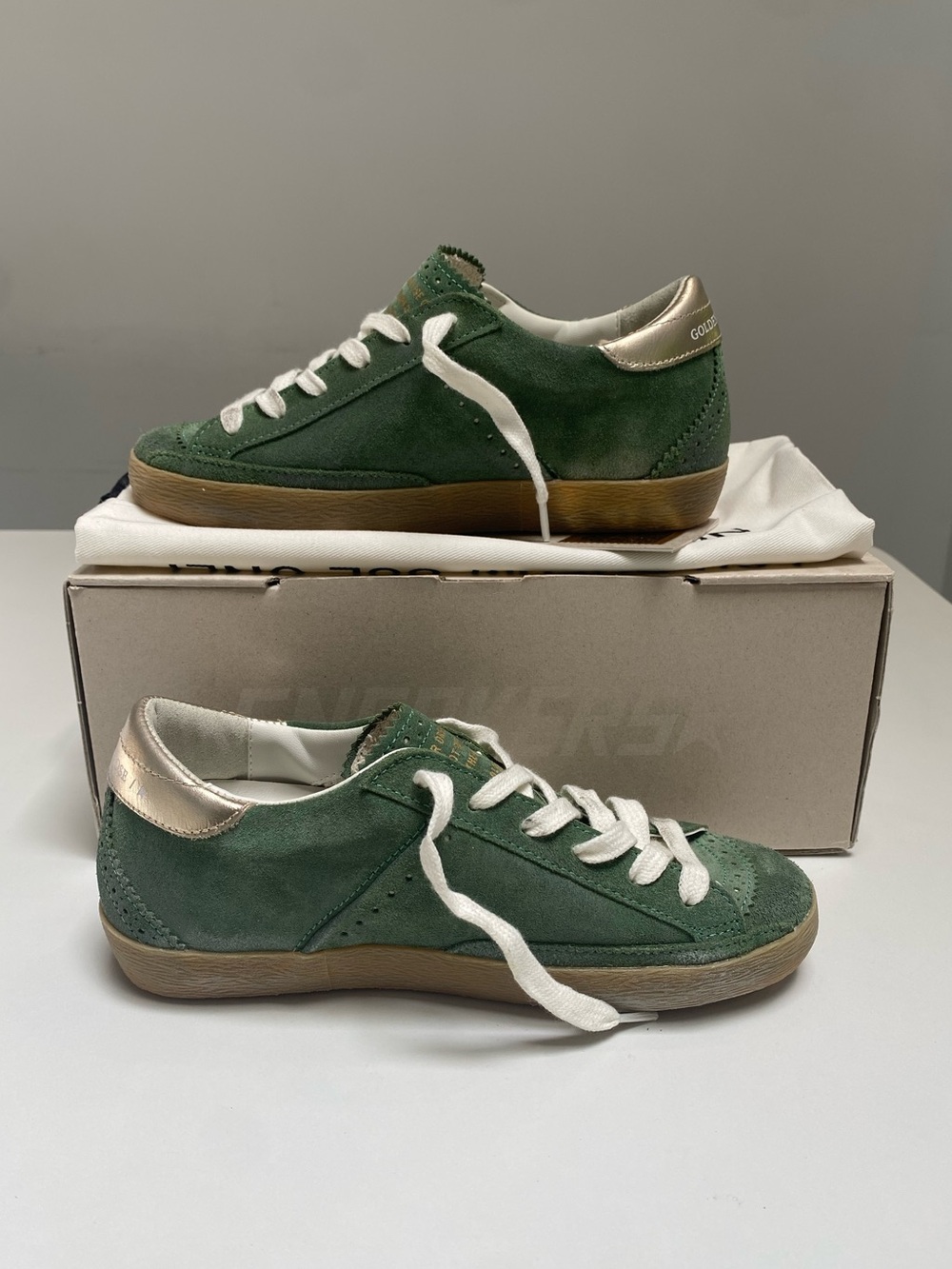 Golden Goose Superstar Sneaker Green Suede/White/Metallic Heel sz 35 New in Box - Picture 4 of 11